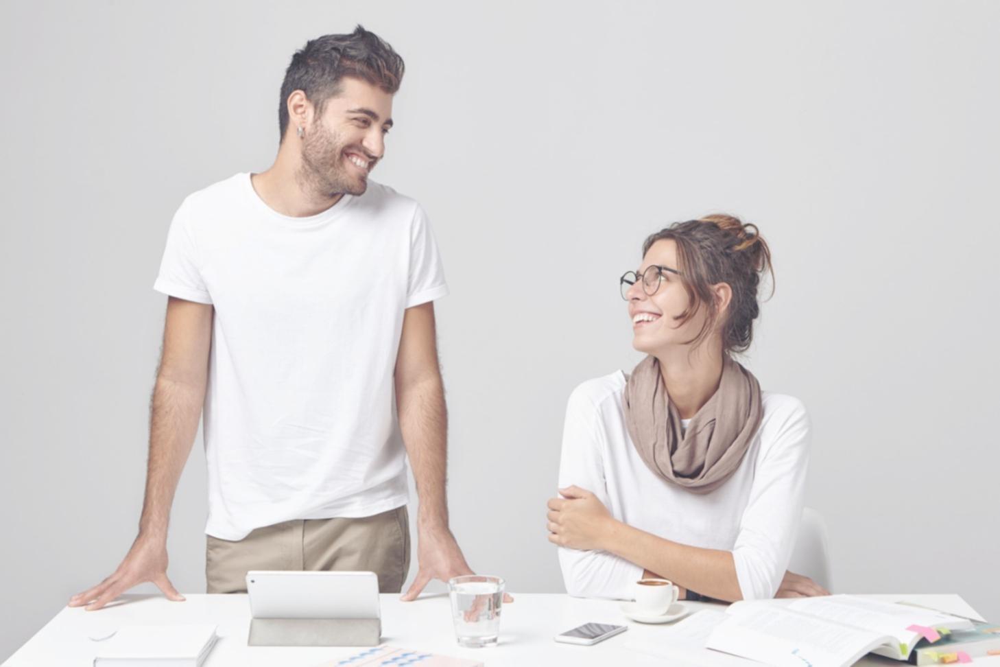 Espacio de trabajo organizado para planificación financiera